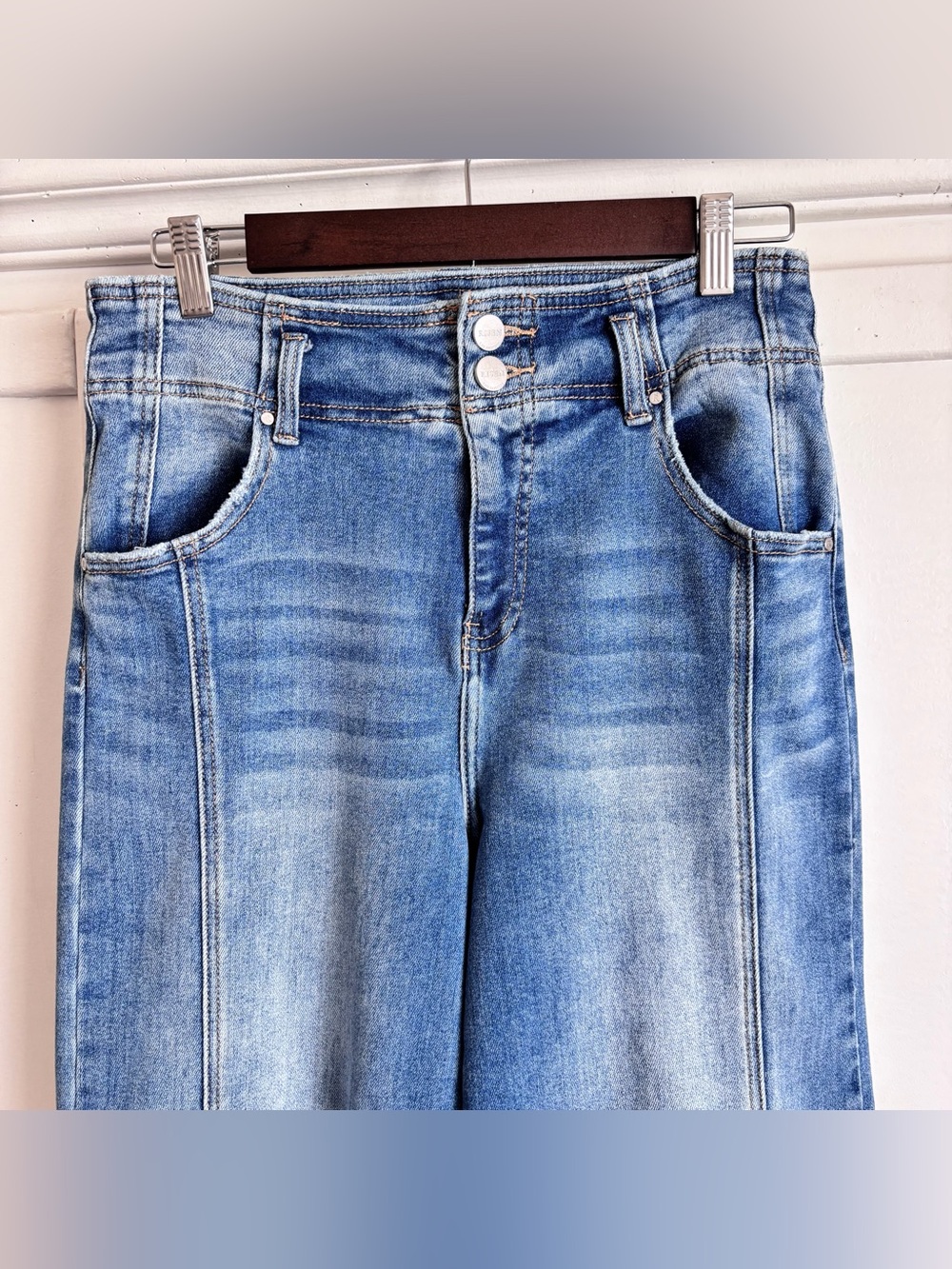 Risen High Rise Cropped Wide Leg Flare Jeans Medium Wash Size 9/29 - Picture 5 of 15